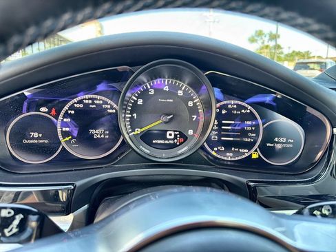 Used 2018 Porsche Panamera 4 AWD/4WD image 10
