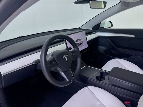 Used 2022 Tesla Model 3 image 7