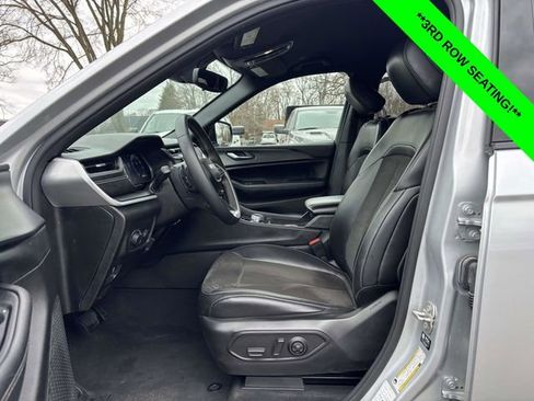 Used 2024 Jeep Grand Cherokee L Altitude image 3