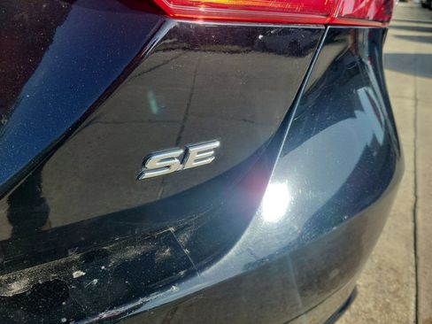 Used 2024 Toyota Camry SE FWD image 5