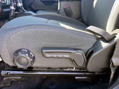 Certified 2024 Jeep Gladiator Sport image 16