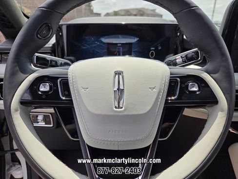 New 2026 Lincoln Aviator Black Label w/ Dynamic Handling Package AWD/4WD image 23