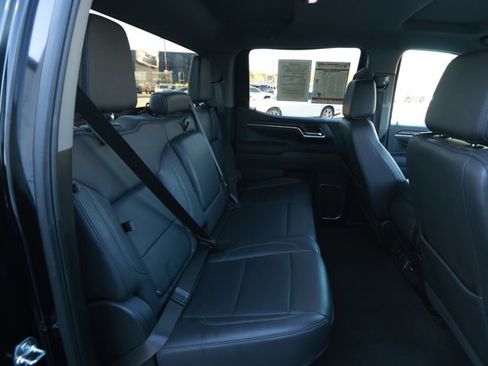 Used 2025 GMC Sierra 1500 SLT image 30