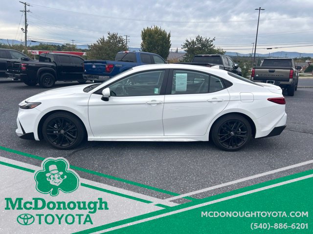 Used 2026 Toyota Camry SE FWD image 3
