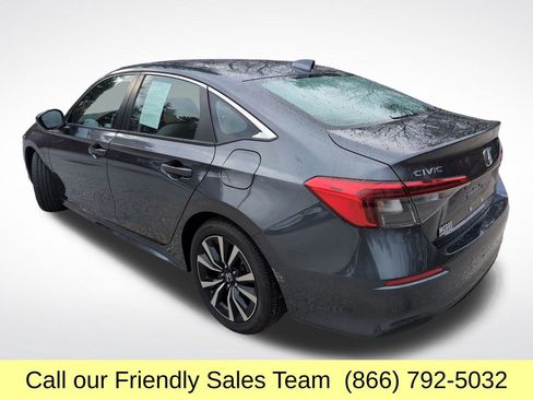 Used 2023 Honda Civic EX image 3