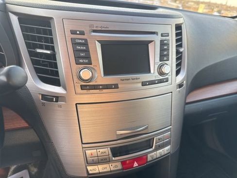 Used 2013 Subaru Outback 2.5i Limited image 31
