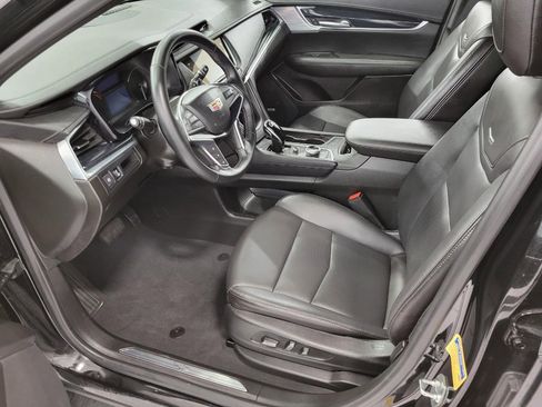 Certified 2025 Cadillac XT5 Premium Luxury image 9