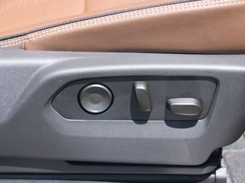 New 2026 Chevrolet Tahoe High Country image 30