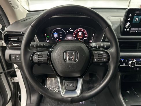 Used 2024 Honda Pilot Elite image 15