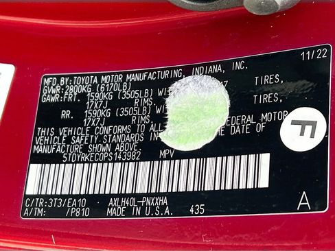 Used 2023 Toyota Sienna XLE FWD image 29
