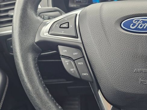 Used 2022 Ford Edge Titanium AWD/4WD image 27