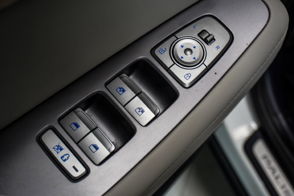 Used 2024 Hyundai Palisade Limited FWD image 23