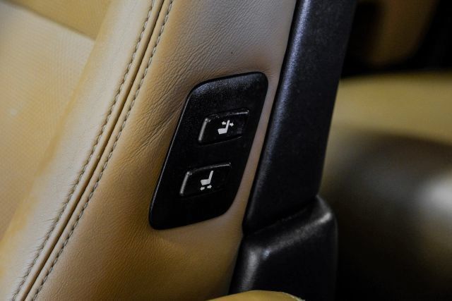 Used 2015 Lexus LS 460 w/ Comfort Package RWD image 44