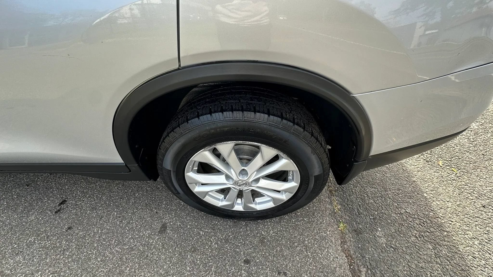 Used 2016 Nissan Rogue SV AWD/4WD image 10