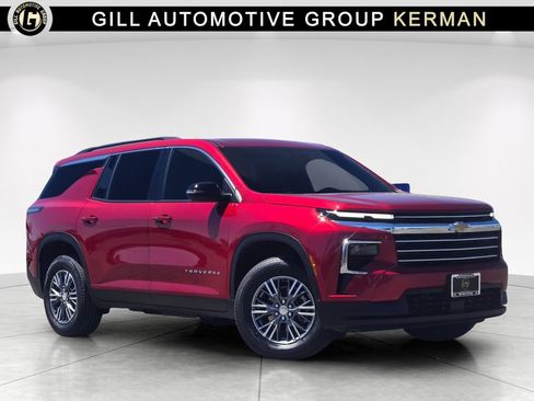 Used 2026 Chevrolet Traverse LT FWD image 1