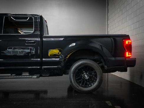 Used 2022 Ford F250 Lariat w/ Black Appearance Package image 37