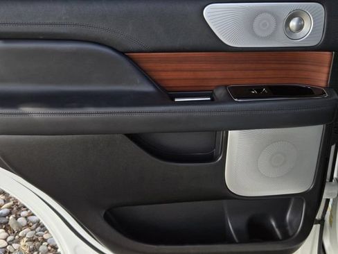 Used 2024 Lincoln Navigator Reserve AWD/4WD image 14