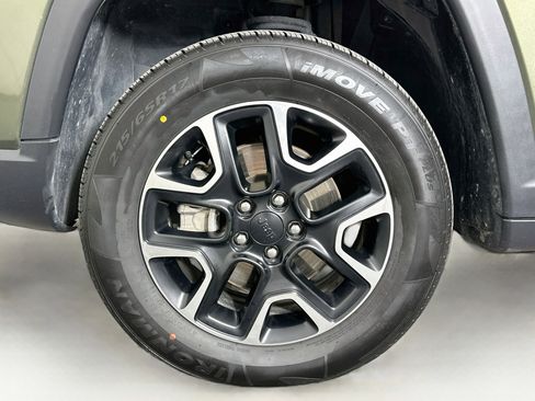 Used 2021 Jeep Compass Trailhawk w/ Convenience Group AWD/4WD image 11