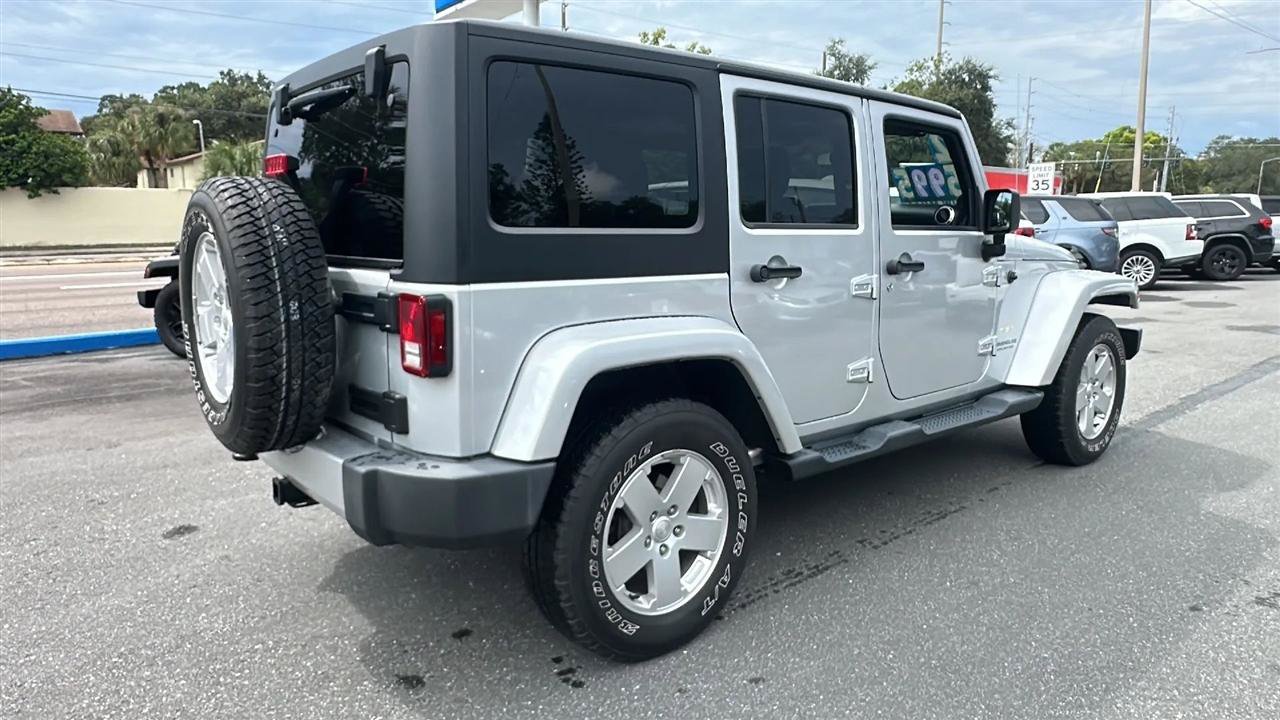 Used 2012 Jeep Wrangler Unlimited Sahara w/ Max Tow Pkg AWD/4WD image 12