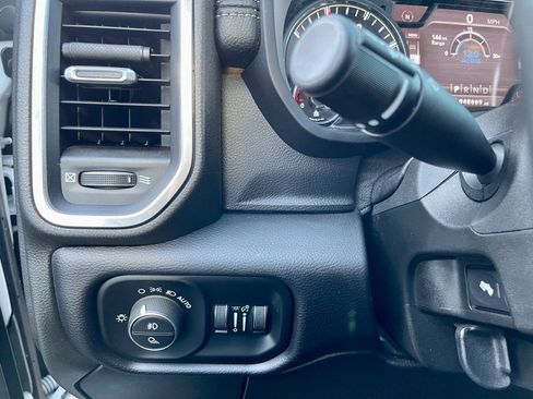 Used 2020 RAM 3500 Laramie image 32