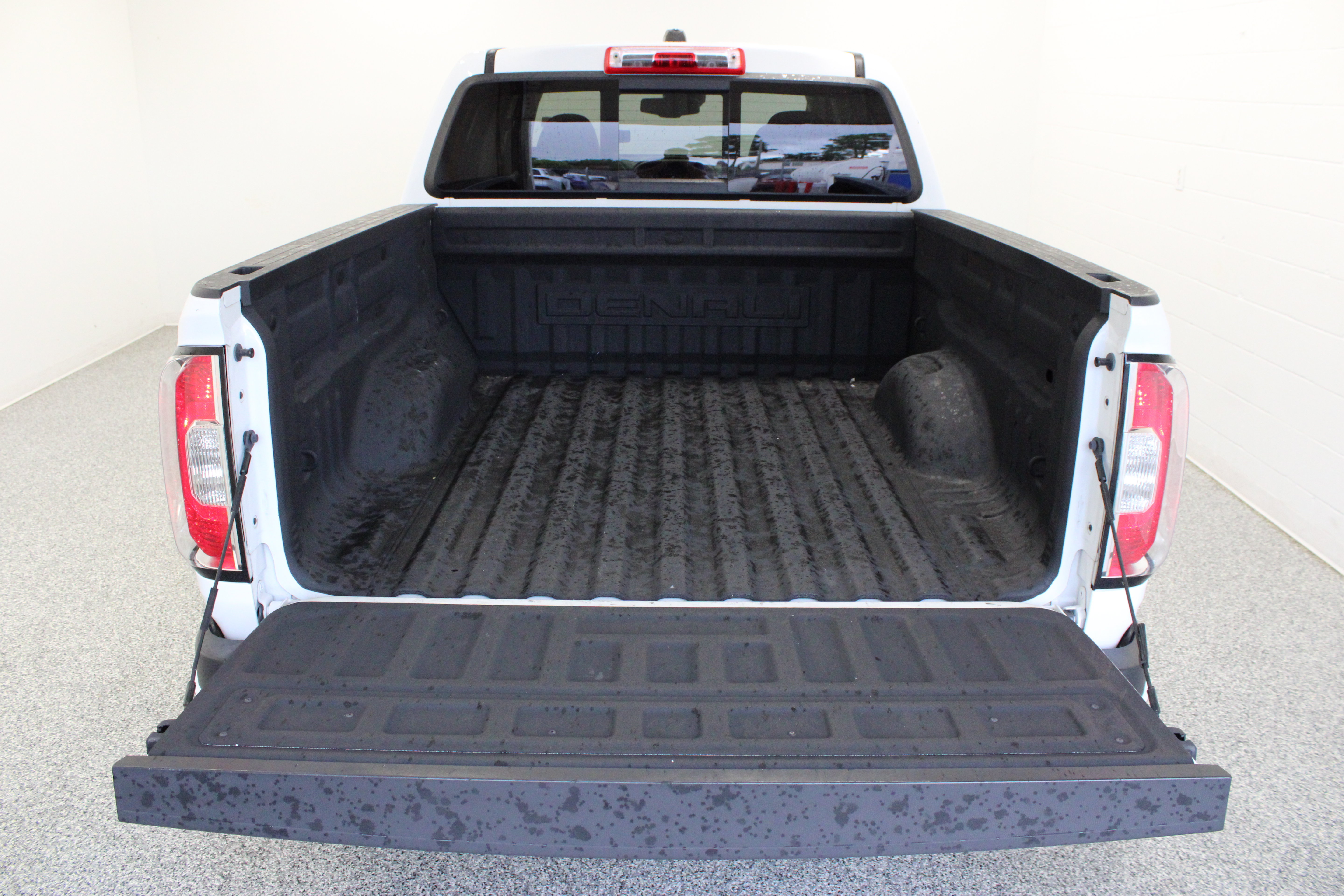 Used 2022 GMC Canyon Denali AWD/4WD image 9