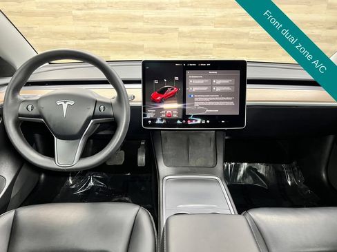 Used 2022 Tesla Model 3 Standard Range RWD image 2