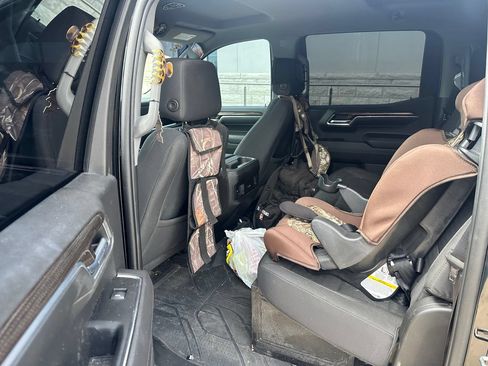 Used 2022 Chevrolet Silverado 1500 RST RWD image 10