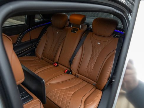 Used 2018 Mercedes-Benz Maybach S 560 4MATIC image 59