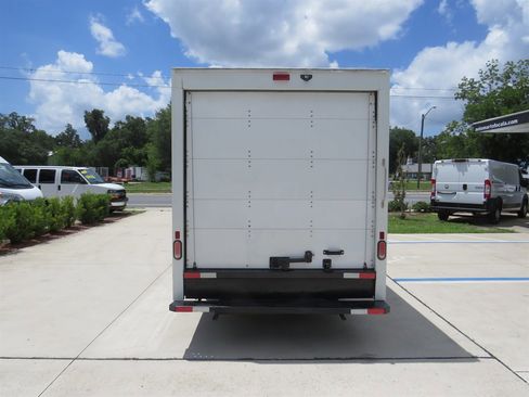 Used 2021 GMC Savana 3500 RWD image 10