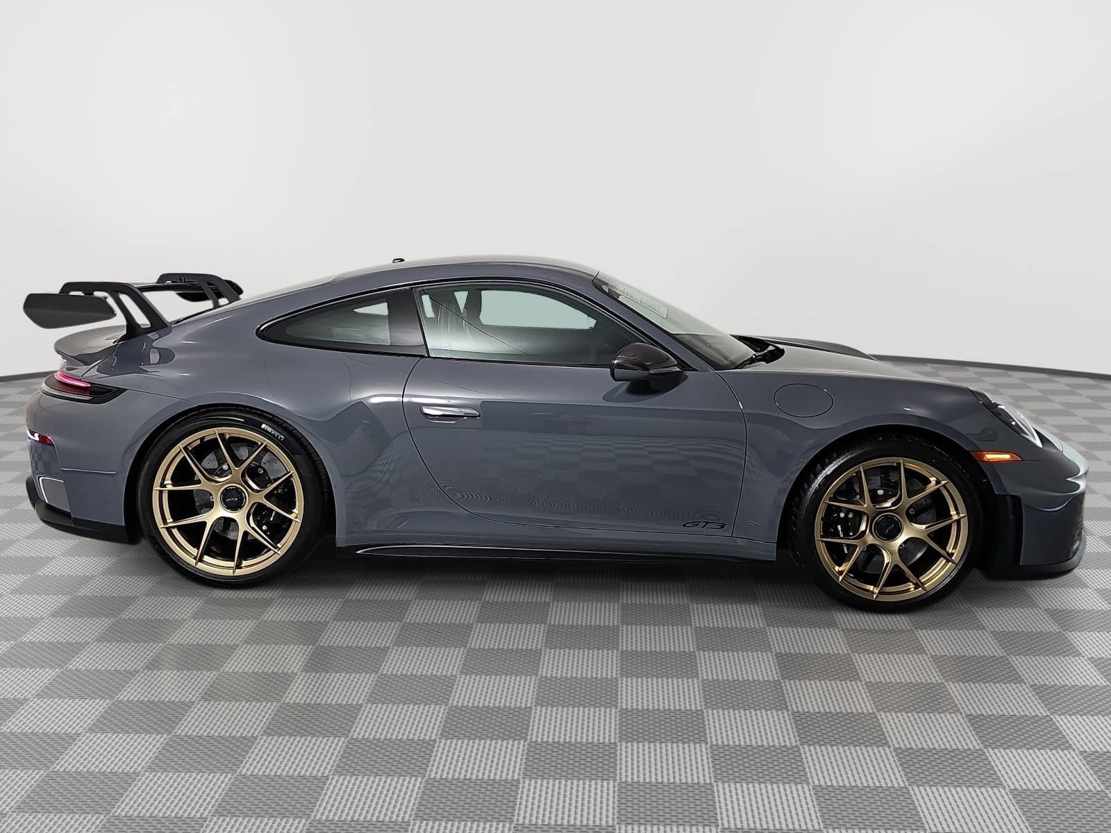 Used 2026 Porsche 911 GT3 w/ Weissach Package RWD image 9