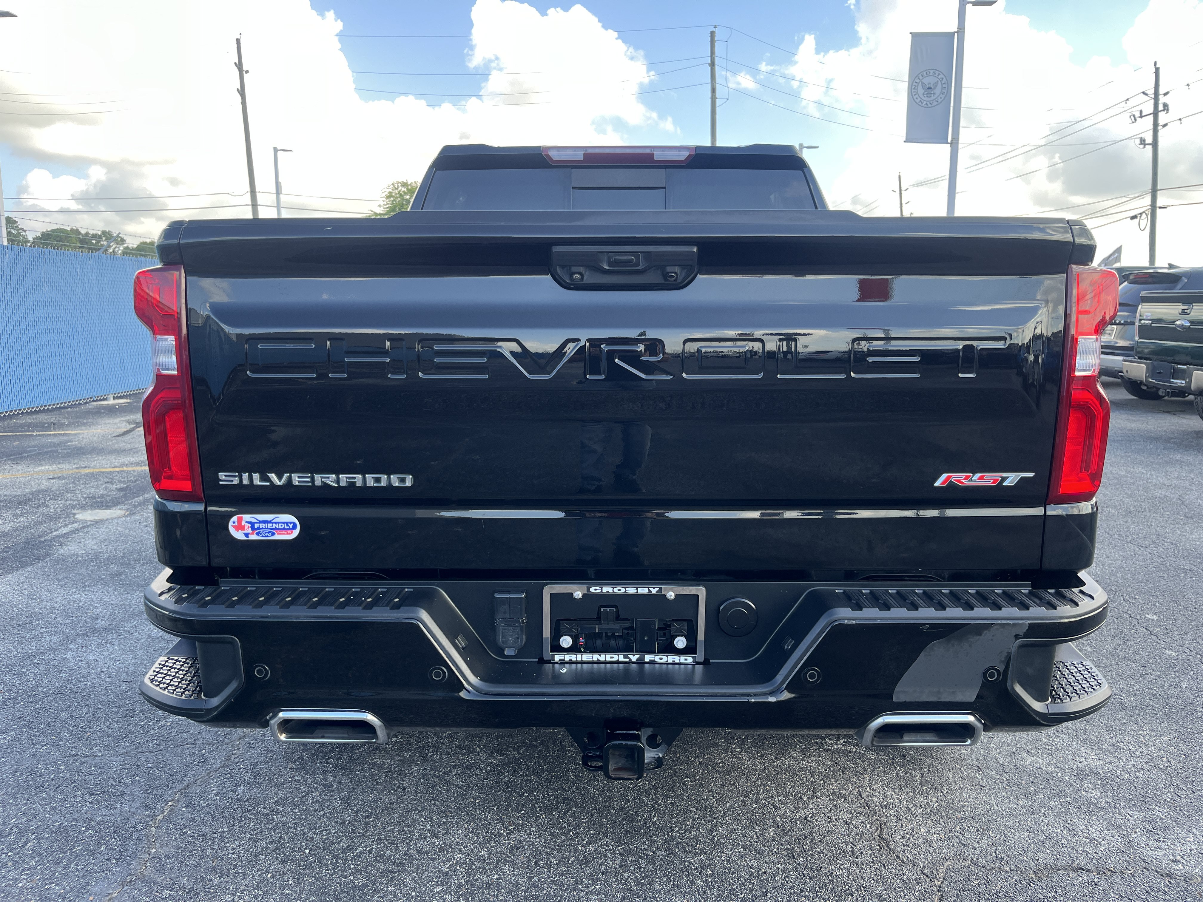 Used 2023 Chevrolet Silverado 1500 RST AWD/4WD image 3