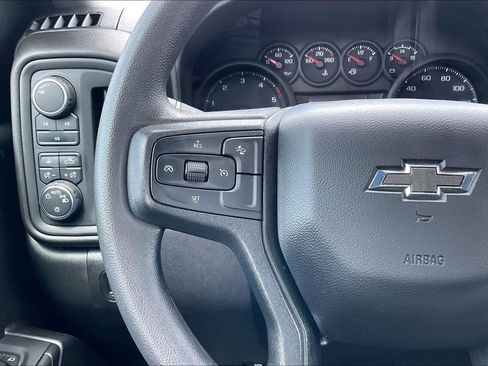 Used 2025 Chevrolet Silverado 2500 Custom w/ Custom Value Package image 10