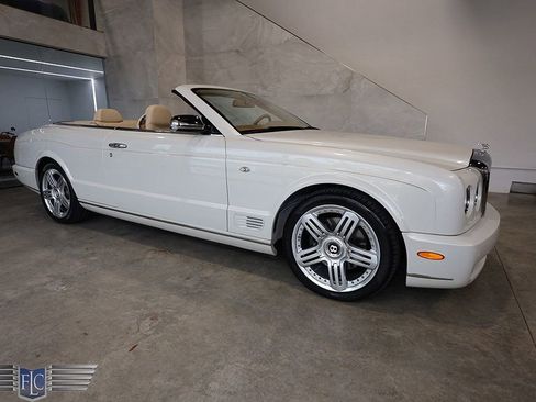 Used 2010 Bentley Azure T RWD image 1