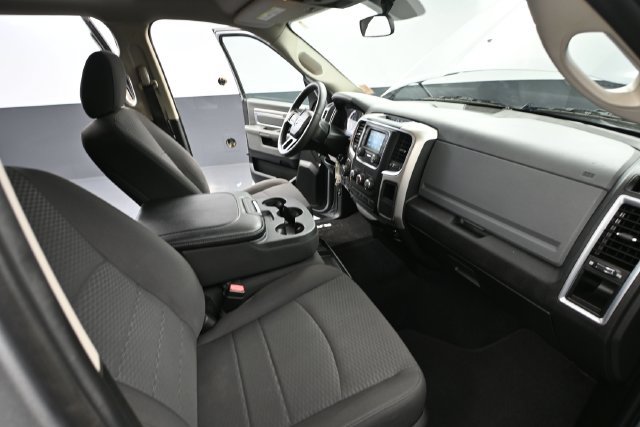 Used 2019 RAM 1500 Warlock AWD/4WD image 37