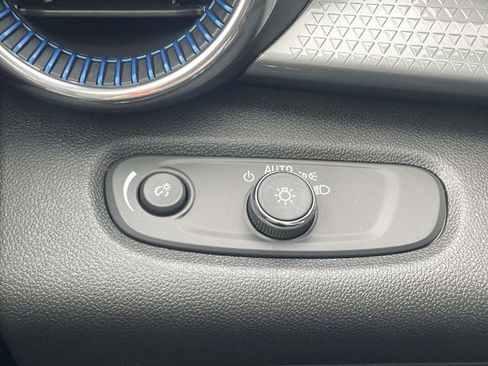 New 2026 Chevrolet Trax LT w/ Driver Confidence Package image 20