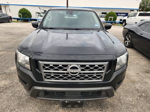 Used 2024 Nissan Frontier SV w/ Technology Package RWD image 2