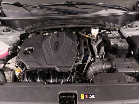 Used 2025 Hyundai Tucson SE image 18