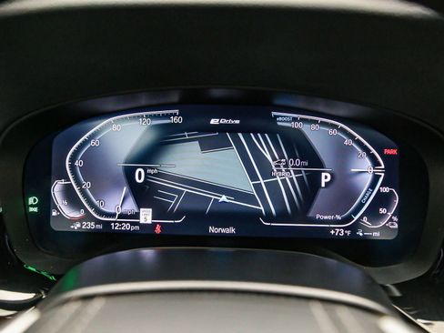 Certified 2023 BMW 530e w/ Premium Package RWD image 26