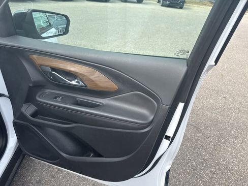 Used 2019 GMC Terrain SLE w/ Driver Convenience Package FWD image 26