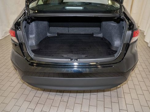 Used 2025 Toyota Corolla LE image 5