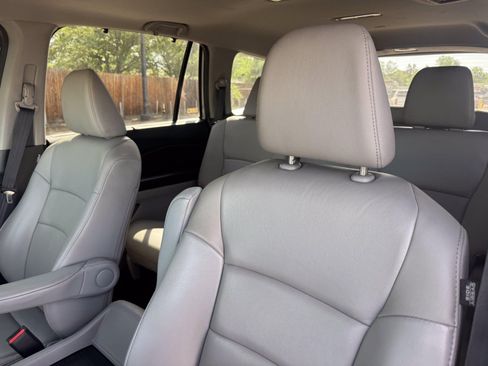 Used 2021 Honda Pilot Special Edition image 24