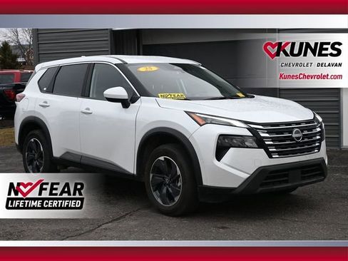 Used 2025 Nissan Rogue SV image 1