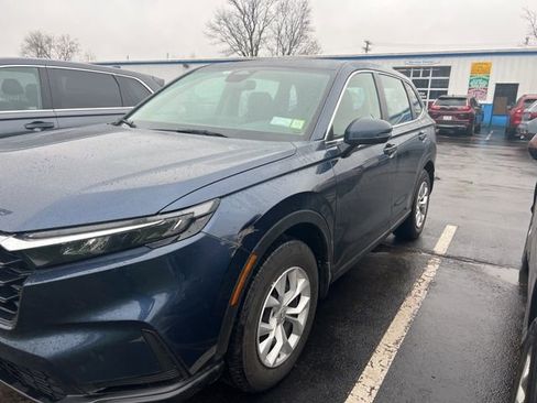 Used 2024 Honda CR-V LX image 3