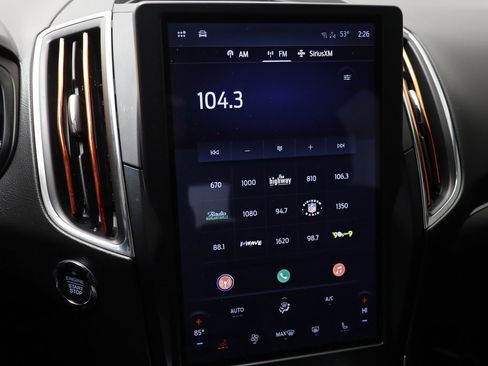 Used 2022 Ford Edge ST image 9