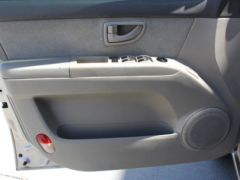 Used 2006 Kia Sorento 4WD image 10