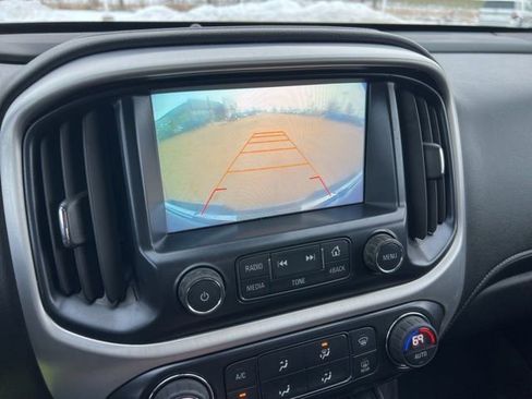 Used 2017 GMC Canyon SLT w/ Driver Alert Package image 16