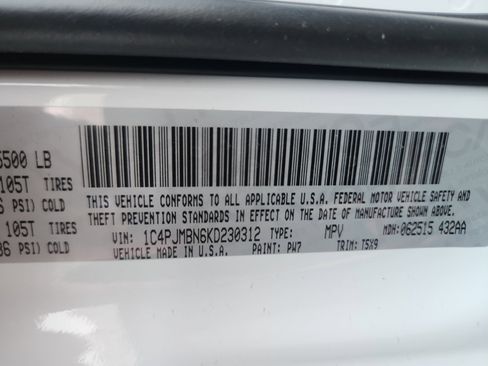 Used 2019 Jeep Cherokee Trailhawk w/ Cold Weather Group image 26