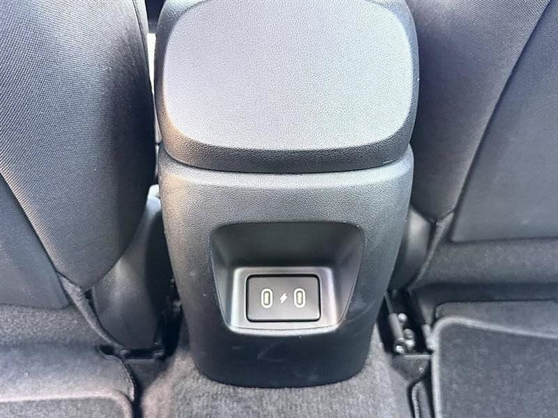 Used 2026 Hyundai Elantra SE FWD image 22