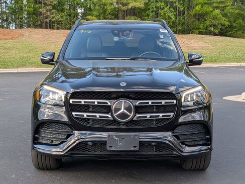 Used 2022 Mercedes-Benz GLS 450 4MATIC w/ AMG Line Exterior image 3