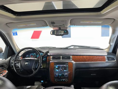 Used 2008 Chevrolet Silverado 2500 LTZ w/ Safety Package AWD/4WD image 9